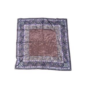 GREAT CONDITION VINTAGE Women's Vintage Oscar de la Renta Silk Paisley Scarf. Si